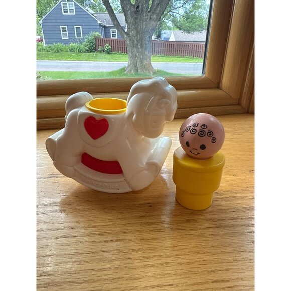 Vintage Fisher Price Rocking Horse & Little People Baby Figure 1029 1989 Collect - Picture 4 of 7